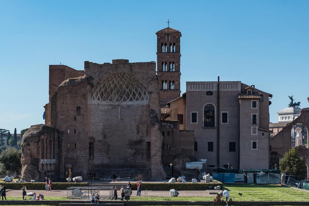 Product Semi-Private Ultimate Colosseum Tour, Roman Forum &amp; Palatine Hill PRD67320