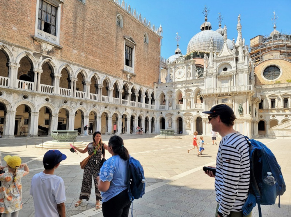 Venice Highlights: Saint Mark's Basilica, Doges Palace &amp; Gondola PRD66068 image 2