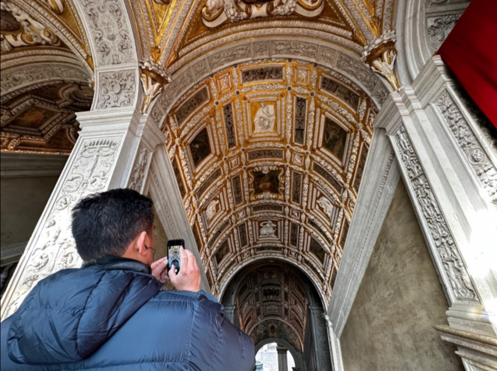 Venice Highlights: Saint Mark's Basilica, Doges Palace &amp; Gondola PRD66068 image 3