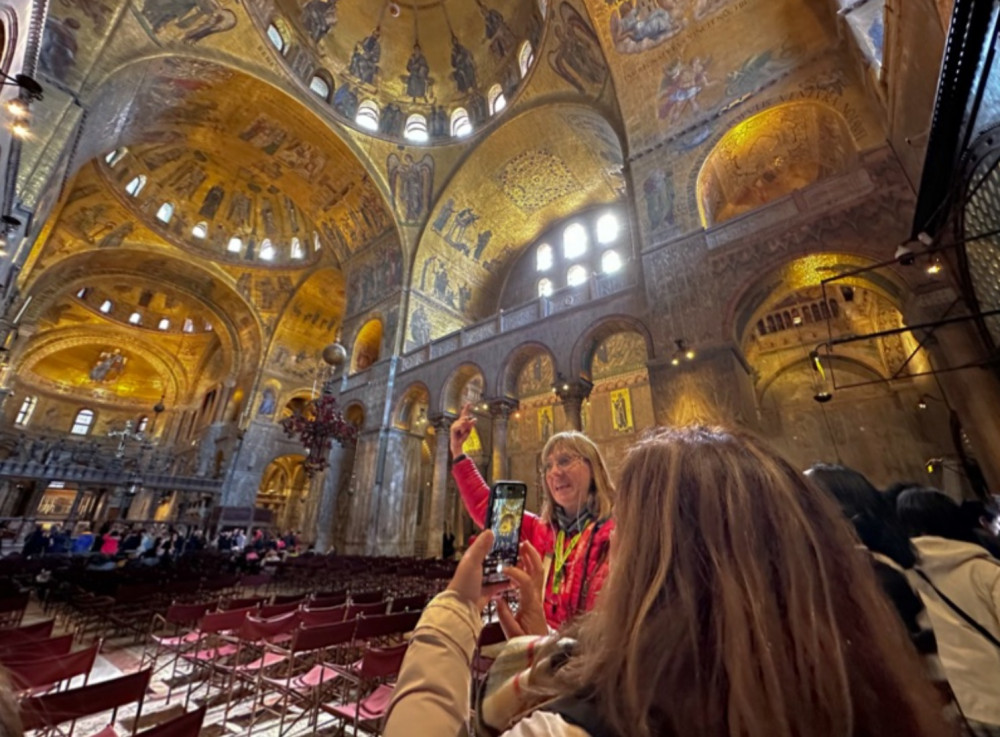 Venice in A Day Tour: St Mark's Basilica, Doge's Palace &amp; Gondola Ride PRD66070 image 3